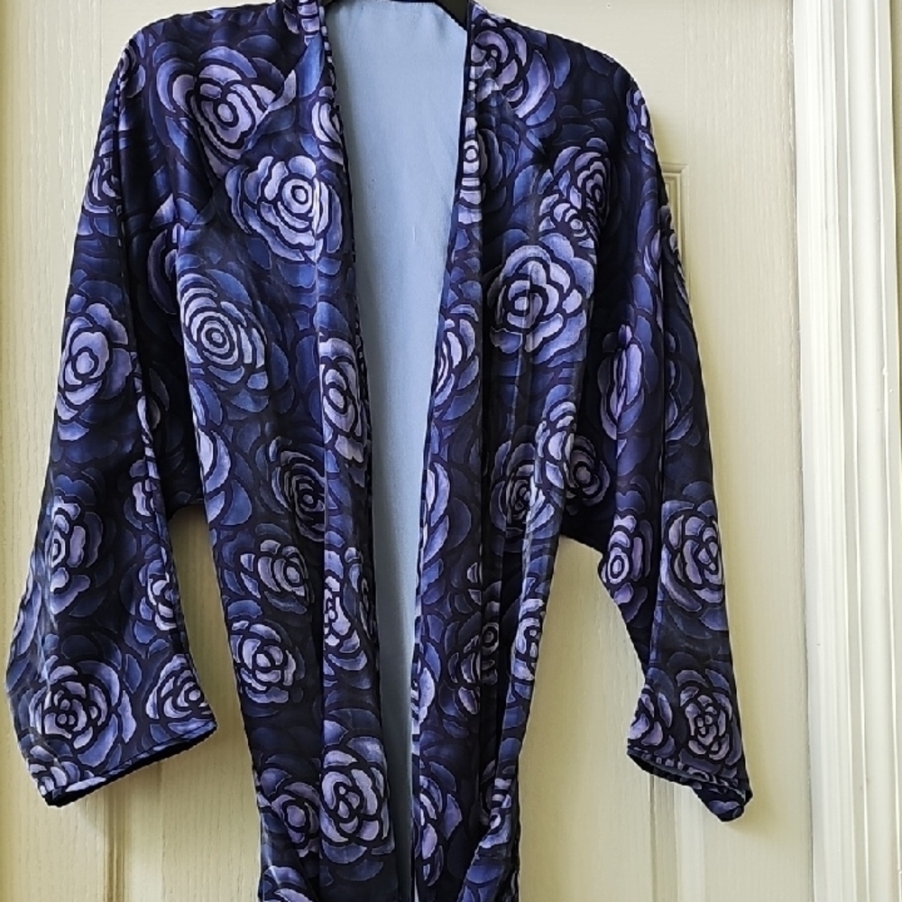 Women's Reversible Robe - Picture 6 of 6